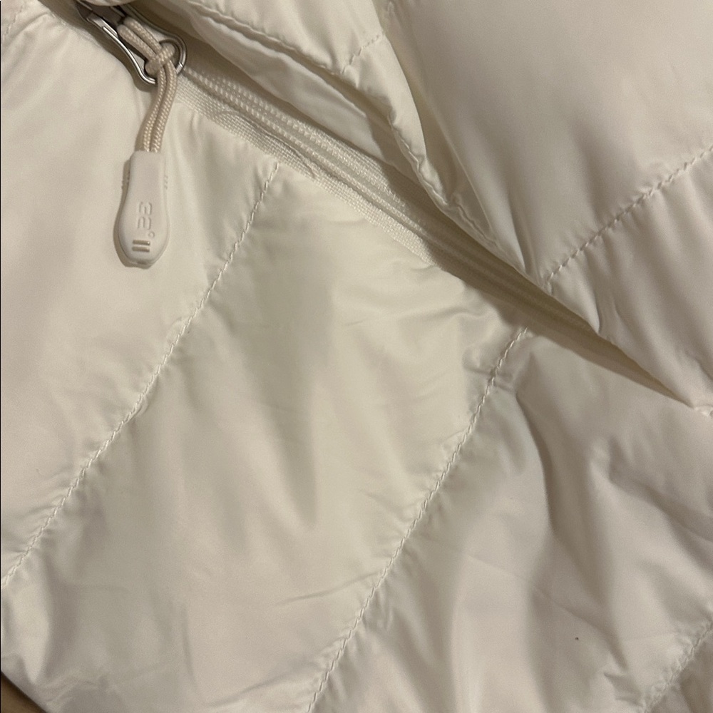 NWT 32 Degrees Lightweight Packable Vest Size Medium - Picture 3 of 7